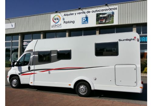 Autocaravana Perfilada SUNLIGHT T-68 con cambio automático de Ocasión