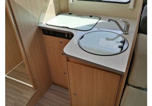 Autocaravana Perfilada SUNLIGHT T-68 con cambio automático de Ocasión