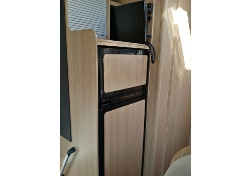 Autocaravana Perfilada SUNLIGHT T-68 con cambio automático de Ocasión