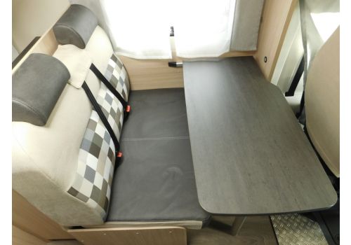 Autocaravana Perfilada SUNLIGHT T-58 modelo 2018 de Ocasión
