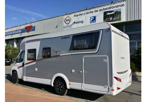 Autocaravana Perfilada DETHLEFFS T 7057 EB modelo 2017 de Ocasión