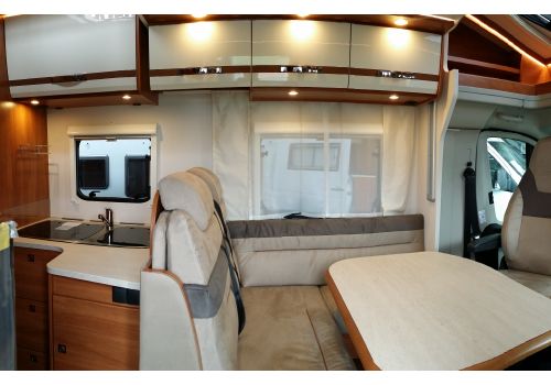 Autocaravana Perfilada DETHLEFFS T 7057 EB modelo 2017 de Ocasión