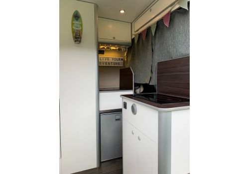 Furgoneta Cámper VOLKSWAGEN Crafter camperizada de Ocasión