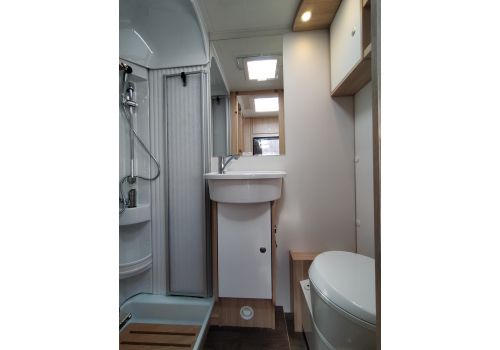 Autocaravana Capuchina SUNLIGHT A-70 de Ocasión