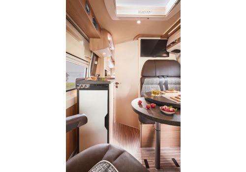 Furgoneta Cámper MALIBU Van Two Rooms 640 LE RB Nueva en Venta