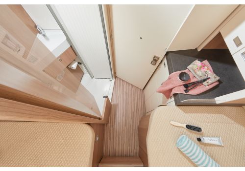 Furgoneta Cámper MALIBU Van Two Rooms 640 LE RB Nueva en Venta