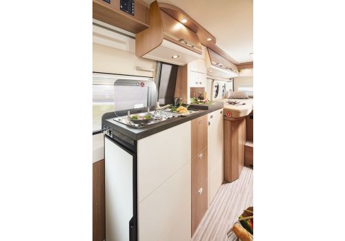 Furgoneta Cámper MALIBU Van Two Rooms 640 LE RB Nueva en Venta