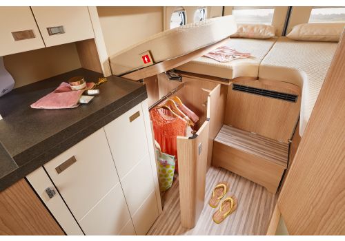 Furgoneta Cámper MALIBU Van Two Rooms 640 LE RB Nueva en Venta