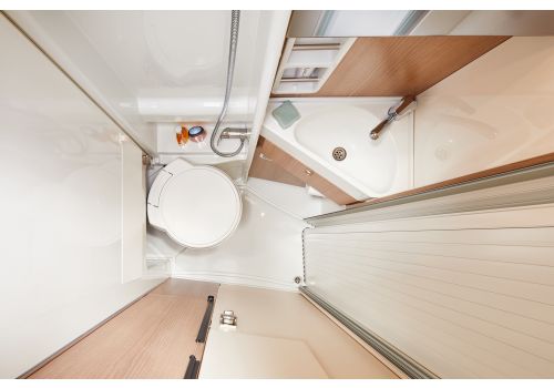 Furgoneta Cámper MALIBU Van Two Rooms 640 LE RB Nueva en Venta