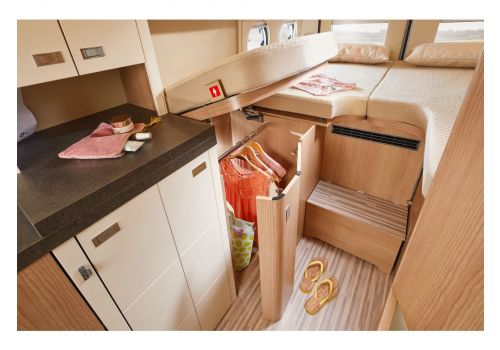 Furgoneta Cámper MALIBU Van Two Rooms 640 LE RB Nueva en Venta