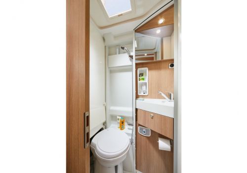 Furgoneta Cámper MALIBU Van Two Rooms 640 LE RB Nueva en Venta