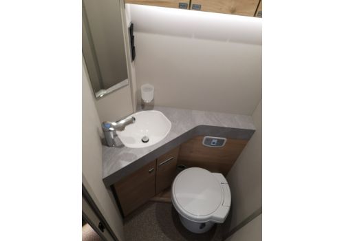 Autocaravana Perfilada DETHLEFFS Pulse T 7051 DBL de Ocasión