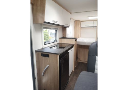Autocaravana Perfilada SUNLIGHT Van V69 Adventure de Ocasión