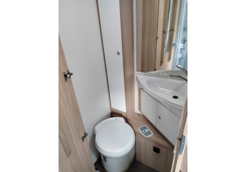 Autocaravana Perfilada SUNLIGHT T 69 L de Ocasión