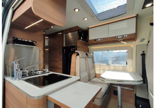 Furgoneta Cámper RAPIDO V55 Modelo 2022 de Ocasión