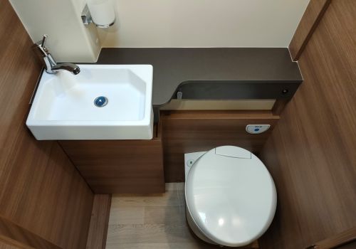 Furgoneta Cámper RAPIDO V55 Modelo 2022 de Ocasión