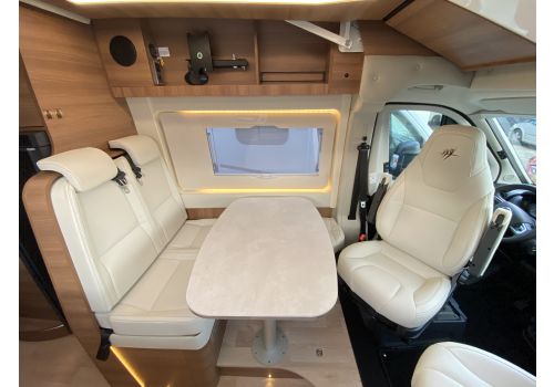 Furgoneta Cámper RAPIDO V65 XL Modelo 2022 de Ocasión