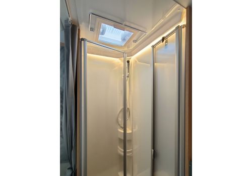 Autocaravana Integral SUNLIGHT I 69 L de Ocasión