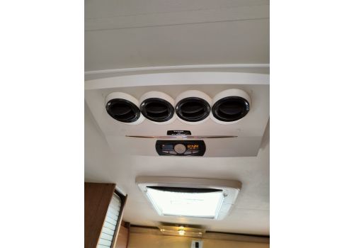 Autocaravana Integral BURSTNER AVIANO I 727 de Ocasión