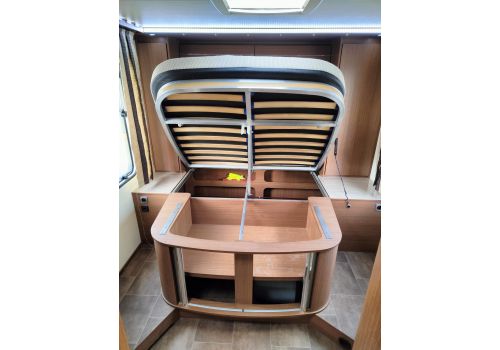 Autocaravana Integral BURSTNER AVIANO I 727 de Ocasión
