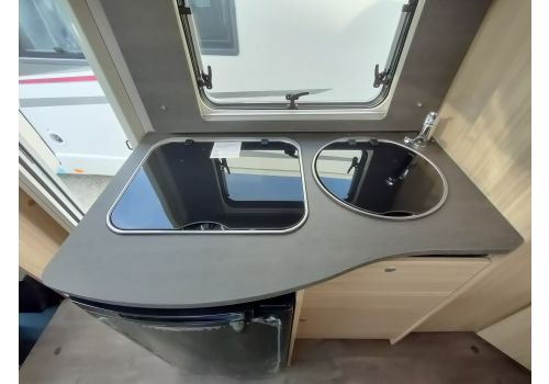 Autocaravana Perfilada SUNLIGHT T58 Modelo 2022 de Ocasión