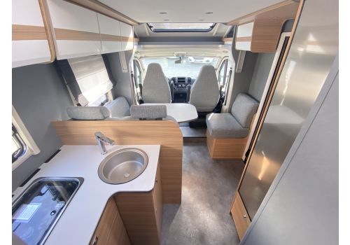 Autocaravana Perfilada DETHLEFFS Just T7052 EB Modelo 2022 de Ocasión