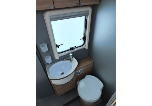 Autocaravana Perfilada DETHLEFFS Just T 6752 DBL Modelo 2022 de Ocasión