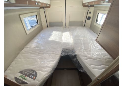Furgoneta Cámper RAPIDO V68 Modelo 2023 de Ocasión