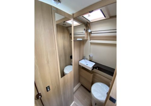 Furgoneta Cámper DREAMER D55 Limited Select Modelo 2023 de Ocasión