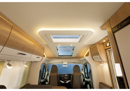 Autocaravana Perfilada DETHLEFFS Advantage T7051 EB modelo 2018 de Ocasión