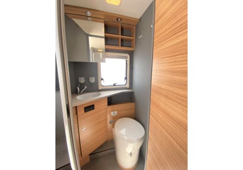 Autocaravana Perfilada DETHLEFFS Just T7052 DBL Modelo 2023 de Ocasión