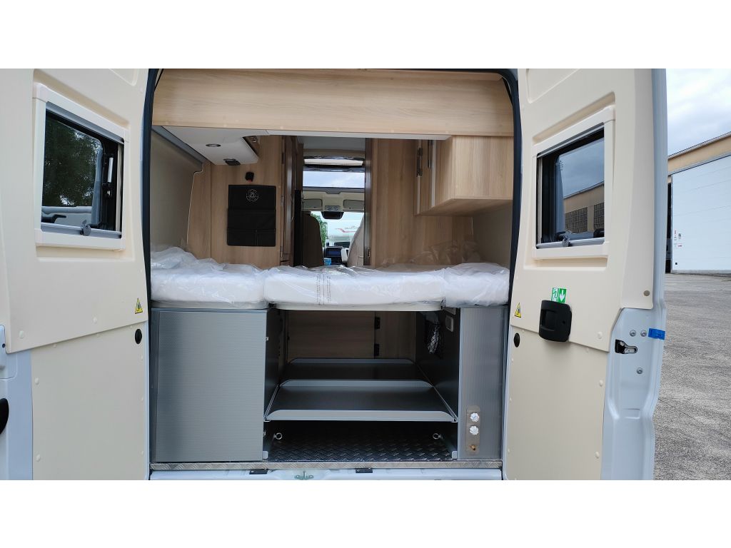 Furgoneta Cámper DREAMER Camper Van XL Limited Select Modelo 2023 Nueva en  Venta - Yakart Autocaravanas