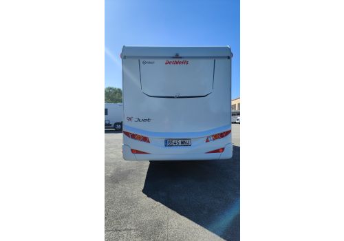 Autocaravana Perfilada DETHLEFFS Just T7052 DBM de Ocasión