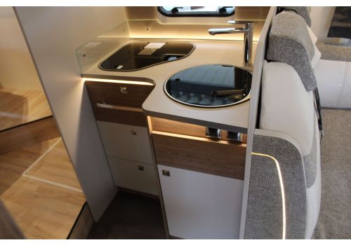 Autocaravana Integral DETHLEFFS Trend I 7057 DBM modelo 2019 Nueva en Venta