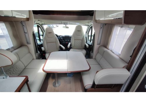 Autocaravana Perfilada RAPIDO 696F Modelo 2023 de Ocasión