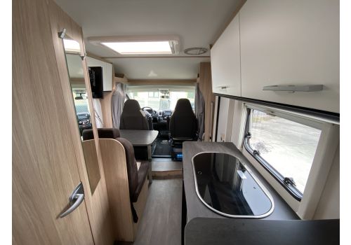 Autocaravana Perfilada SUNLIGHT V66 de Ocasión