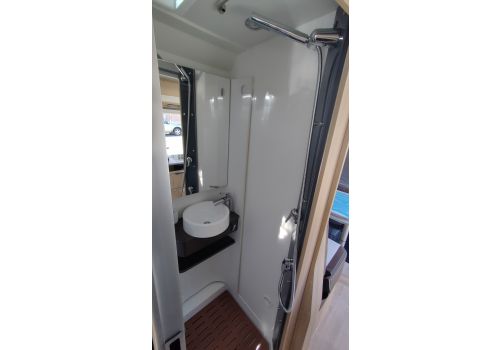 Furgoneta Cámper DREAMER D68 Limited Select Modelo 2023 de Ocasión