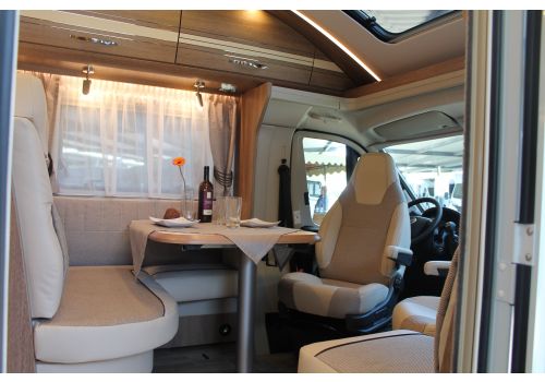 Autocaravana Perfilada DETHLEFFS Esprit T 6810-2 modelo 2019 de Ocasión