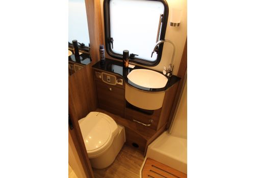 Autocaravana Perfilada DETHLEFFS Esprit T 6810-2 modelo 2019 de Ocasión