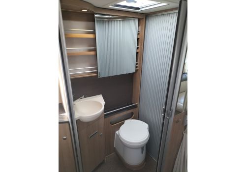 Autocaravana Integral HYMER B 575 de Ocasión