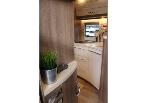 Autocaravana Perfilada DETHLEFFS Esprit T 7150-2 DBT modelo 2019 de Ocasión