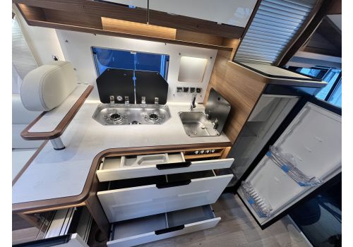 Autocaravana Integral RAPIDO 854F Modelo 2024 de Ocasión