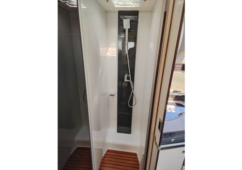 Autocaravana Perfilada CHALLENGER 180 Premium de Ocasión