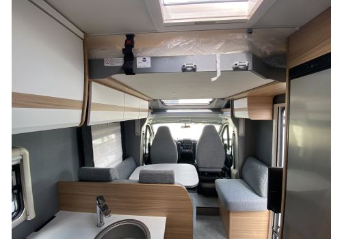 Autocaravana Perfilada DETHLEFFS Just T7052 DBM en Alquiler