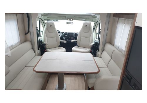 Autocaravana Perfilada RAPIDO 606F Modelo 2024 de Ocasión