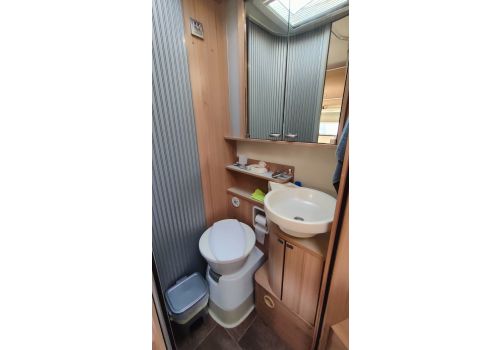Autocaravana Perfilada BURSTNER Ixeo Time IT 726 de Ocasión