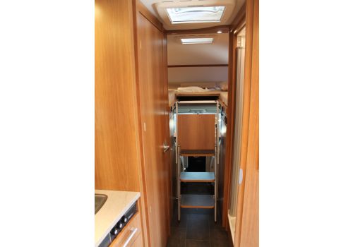 Autocaravana Capuchina DETHLEFFS Esprit Comfort A 6820-2 modelo 2016 de Ocasión