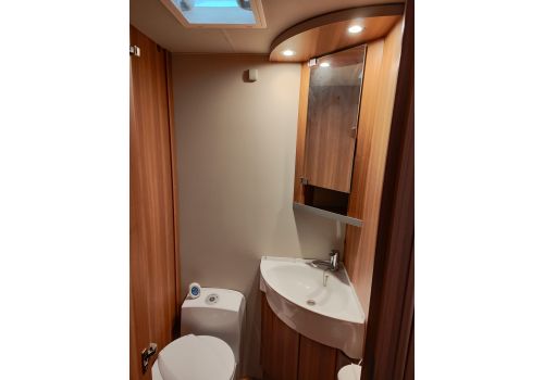 Autocaravana Perfilada WEINSBERG R58 de Ocasión