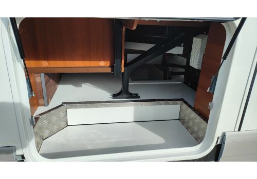 Autocaravana Integral CARTHAGO chic c-line 5.0 L Superior de Ocasión