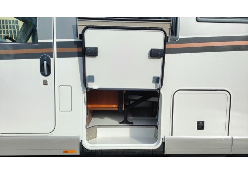 Autocaravana Integral CARTHAGO chic c-line 5.0 L Superior de Ocasión